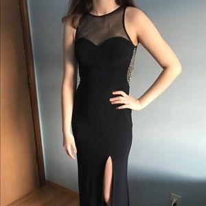 Navy blue sleeveless prom dress